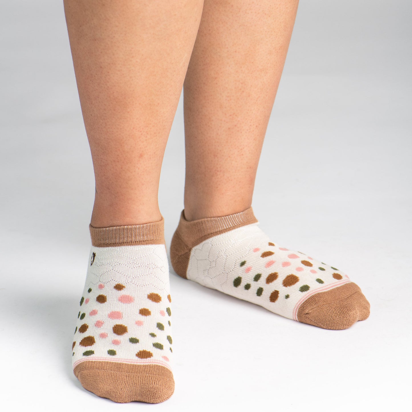 Bamboo Socks | Everyday Ankle | Polka Dot Toasted Coconut