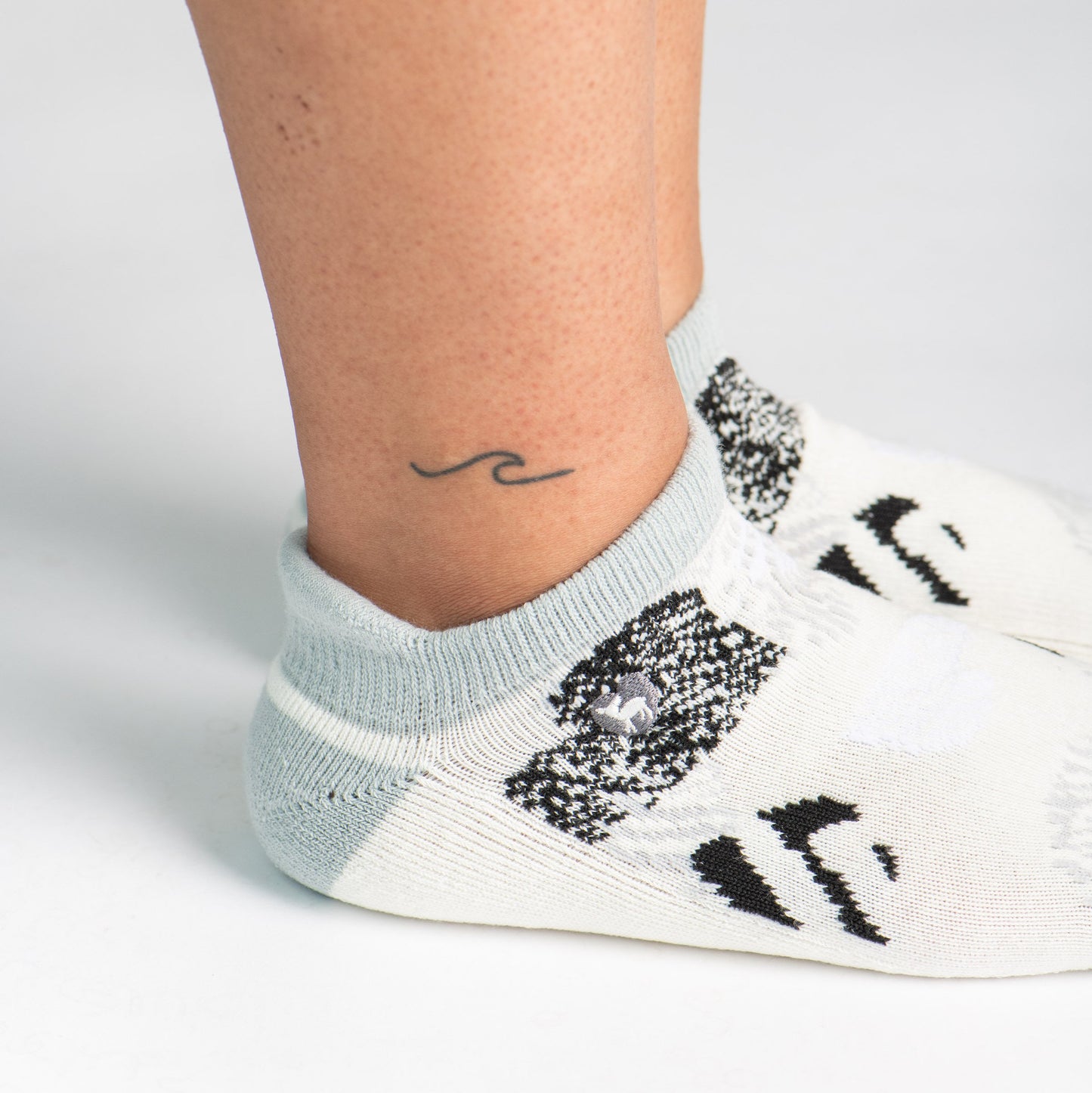 CUSHIONED SOCKS | Comfy Ankle | Wild At Heart Quiet Grey