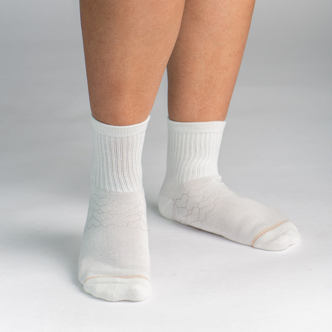 Bamboo Socks | Uptown Quarter Crew | Star White