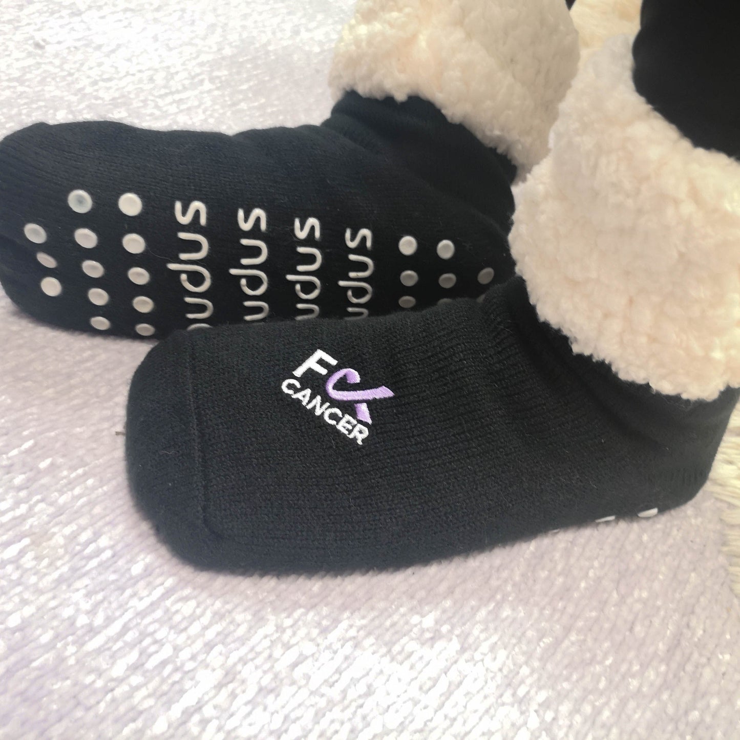 F Cancer Black x Pudus Classic Slipper Sock