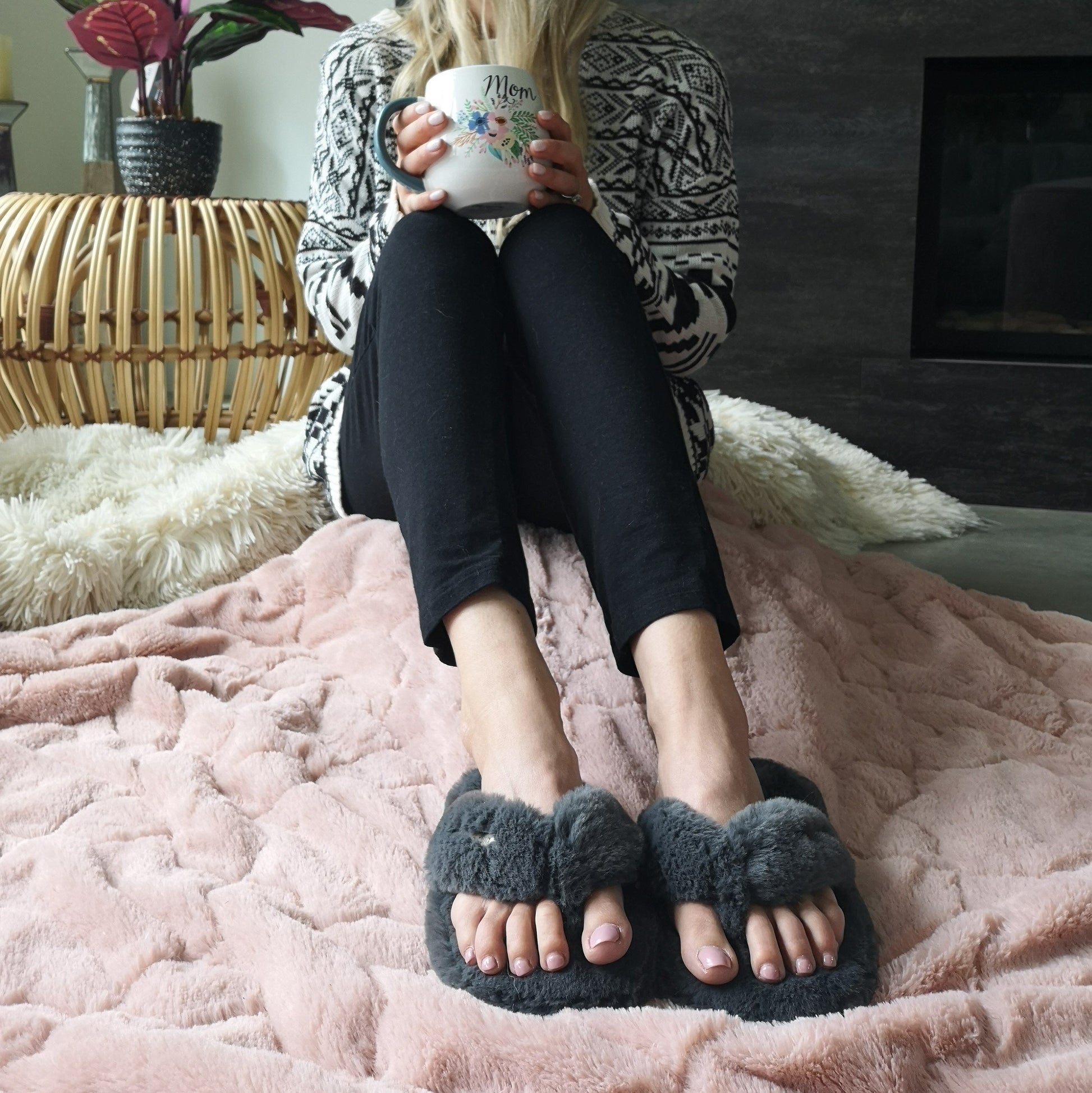 Grey Cottontail Flip Flop Slippers - Memory Foam Slippers for Women with Soft  Faux Fur Lining 