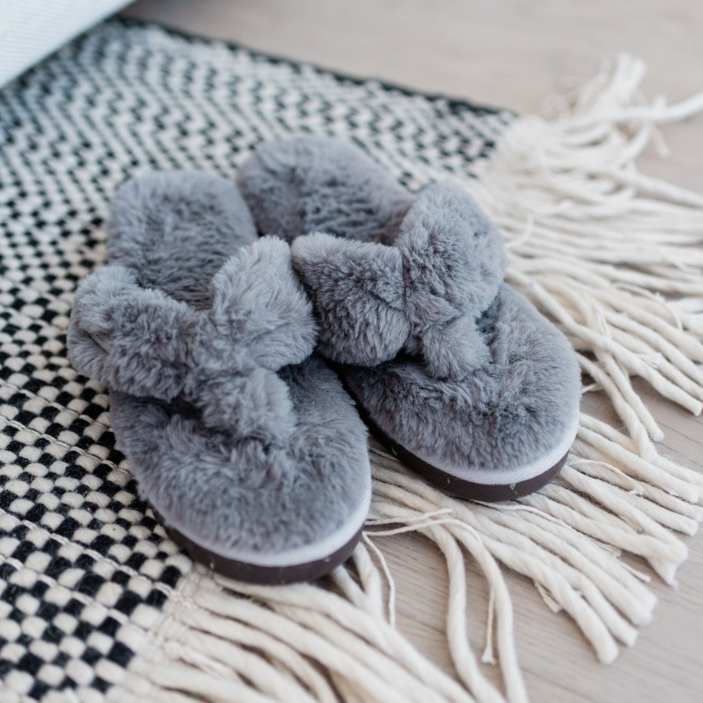 Cottontail Flip Flip Slippers | Glacier Grey