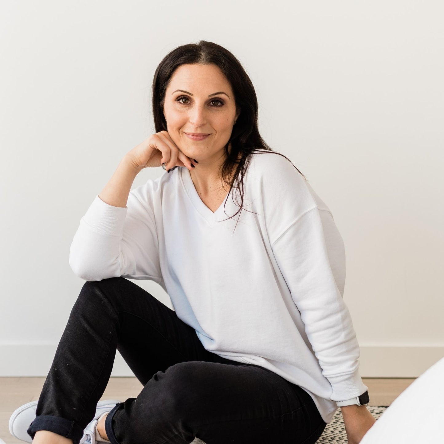 Darin V-Neck 3/4 Sleeve Sweatshirt | White