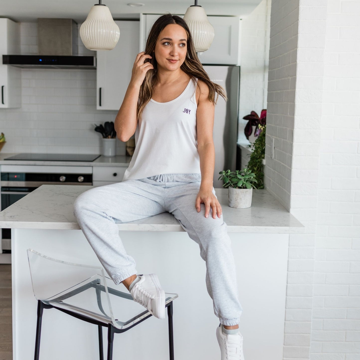Nikki "Joy" Boxy Scoop Tank | White